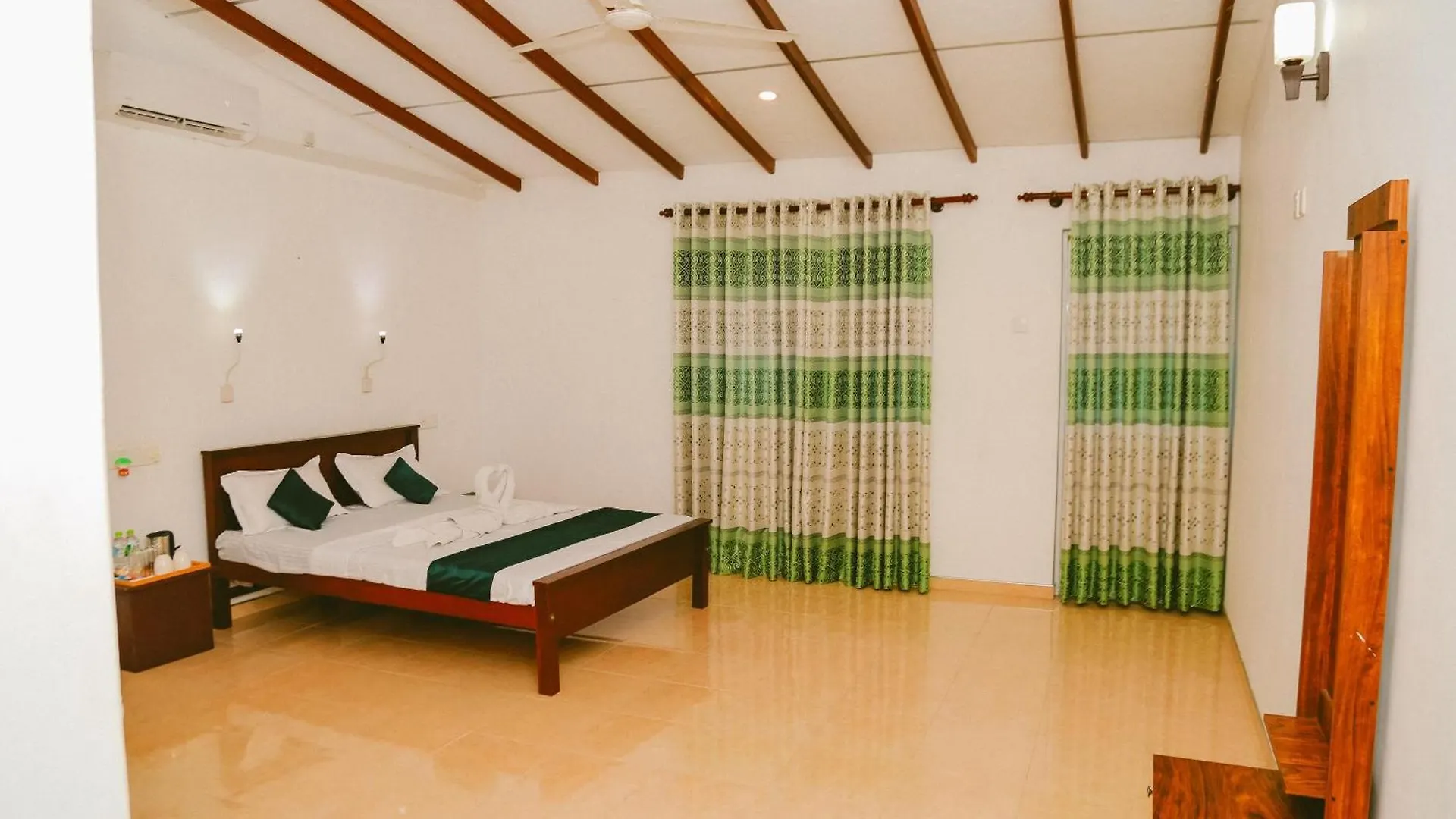 Ritzz Kandy Hotel 3*,  Sri Lanka