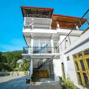 Oyo 555 Dasuni Kandy