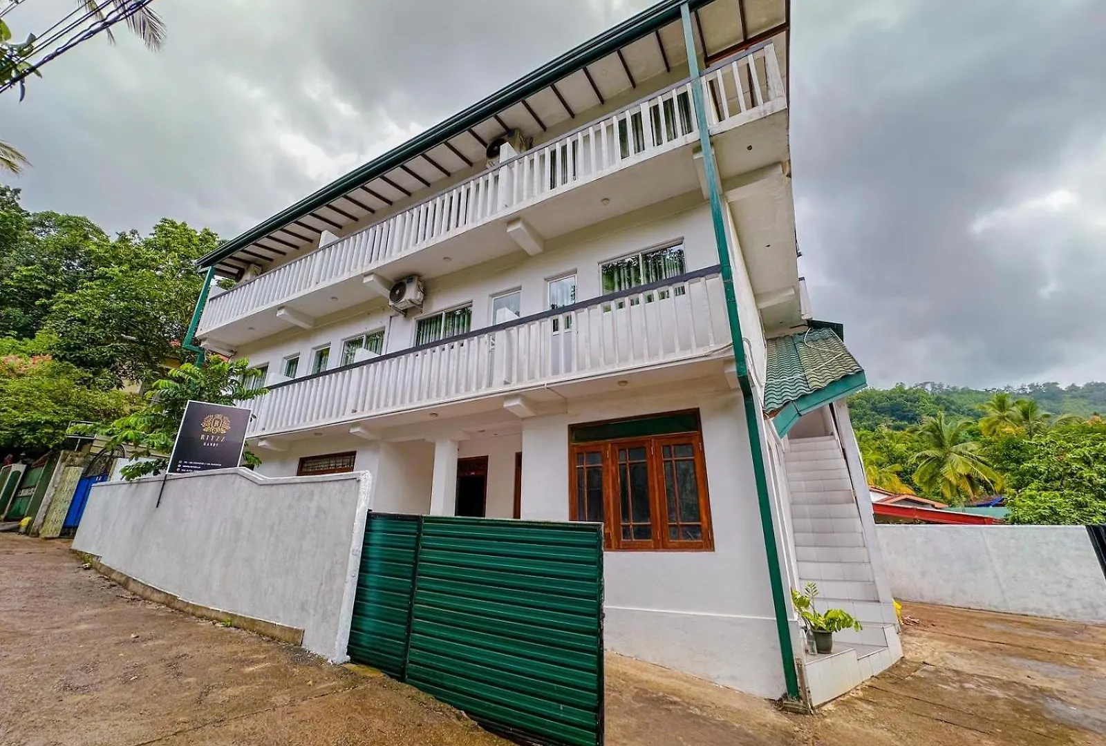 Ritzz Kandy Hotel